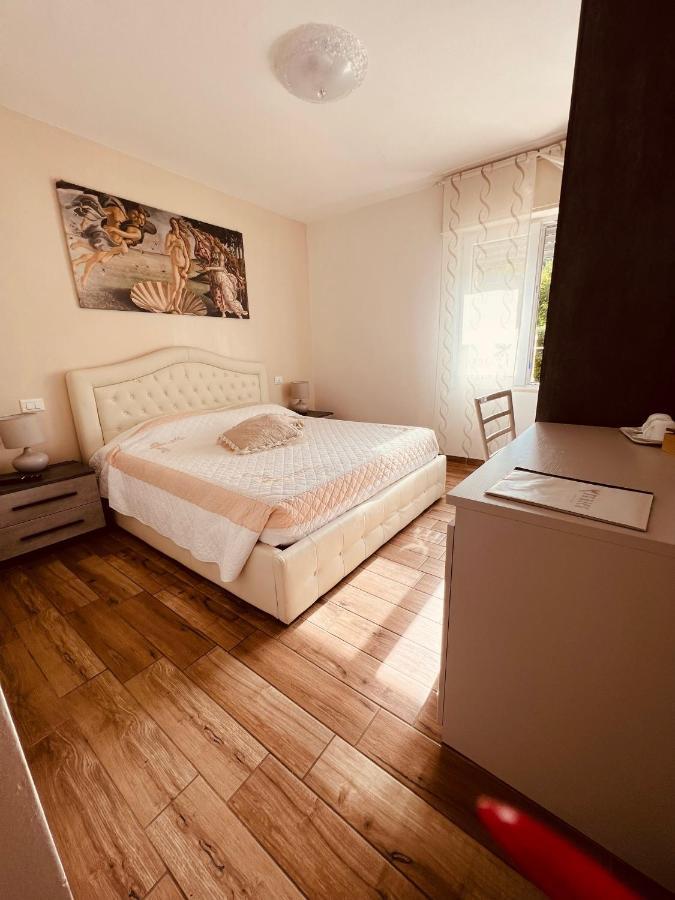 פואניאגו Affitta Camere La Fenice Di Folli Lorella מראה חיצוני תמונה