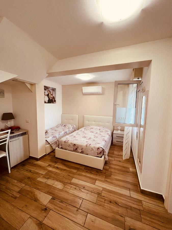 פואניאגו Affitta Camere La Fenice Di Folli Lorella מראה חיצוני תמונה